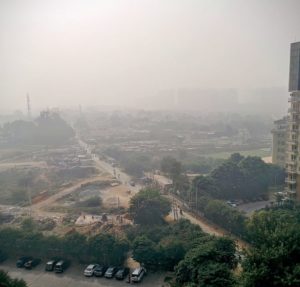 Un'immagine di Nuova Delhi avvolta da una nube di inquinamento ©Saurabh Kumar/Wikimedia Commons